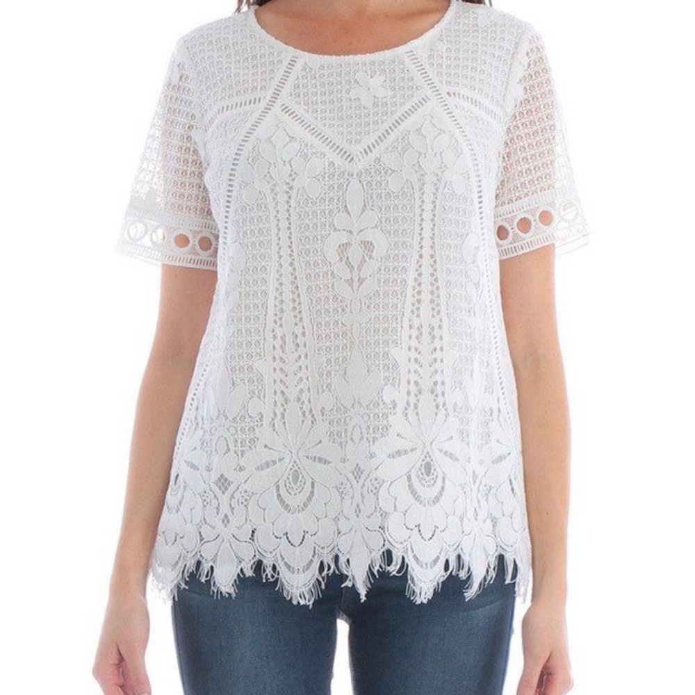 Skies are blue lined lace top women’s small